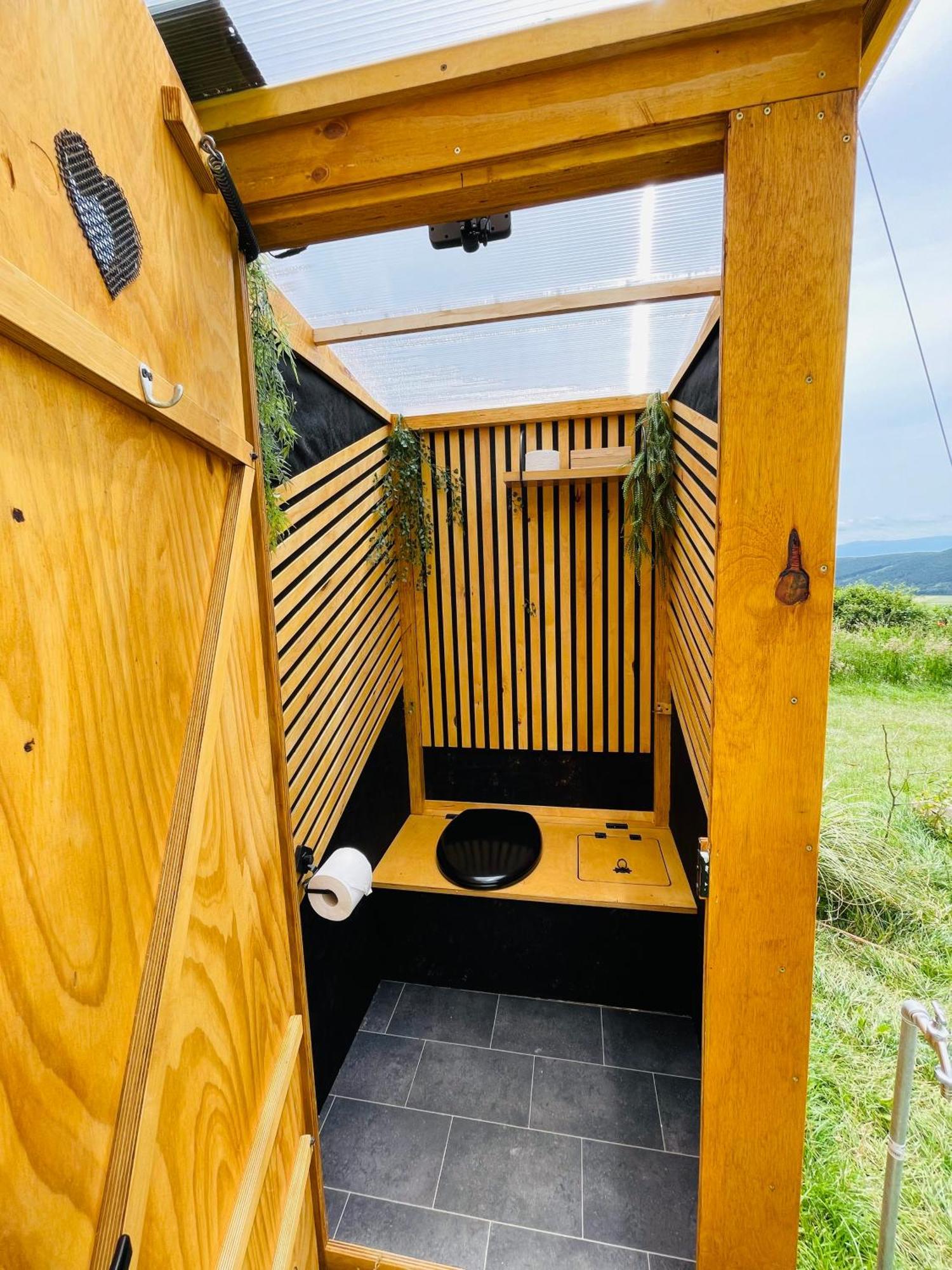 فندق Glamping Hohe Wand - Zelt Mit Sternenfenster Und Whirlpool Maiersdorf المظهر الخارجي الصورة