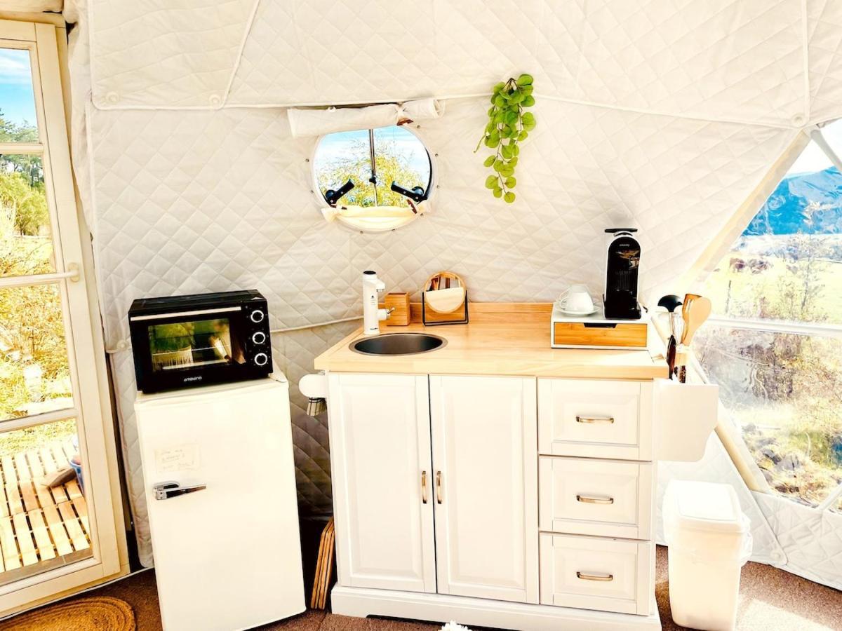 فندق Glamping Hohe Wand - Zelt Mit Sternenfenster Und Whirlpool Maiersdorf المظهر الخارجي الصورة